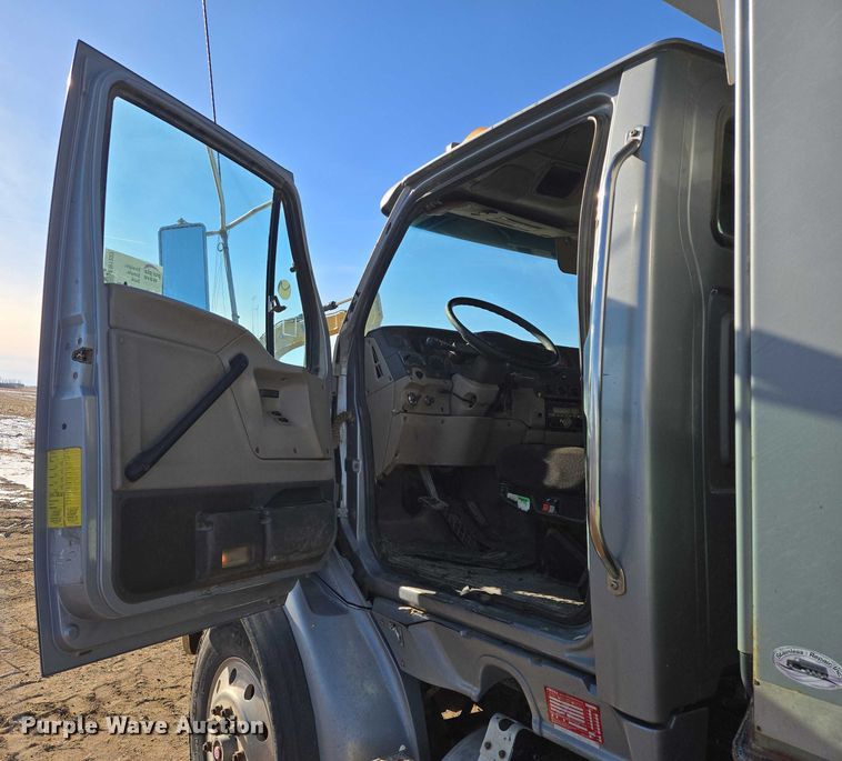 image for item EB1227 2004 Sterling L9500 dump truck