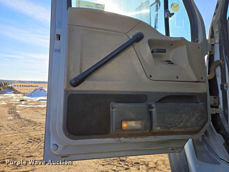 image for item EB1227 2004 Sterling L9500 dump truck