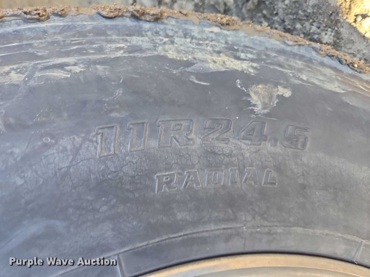 image for item EB1227 2004 Sterling L9500 dump truck