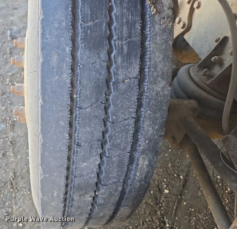 image for item EB1227 2004 Sterling L9500 dump truck