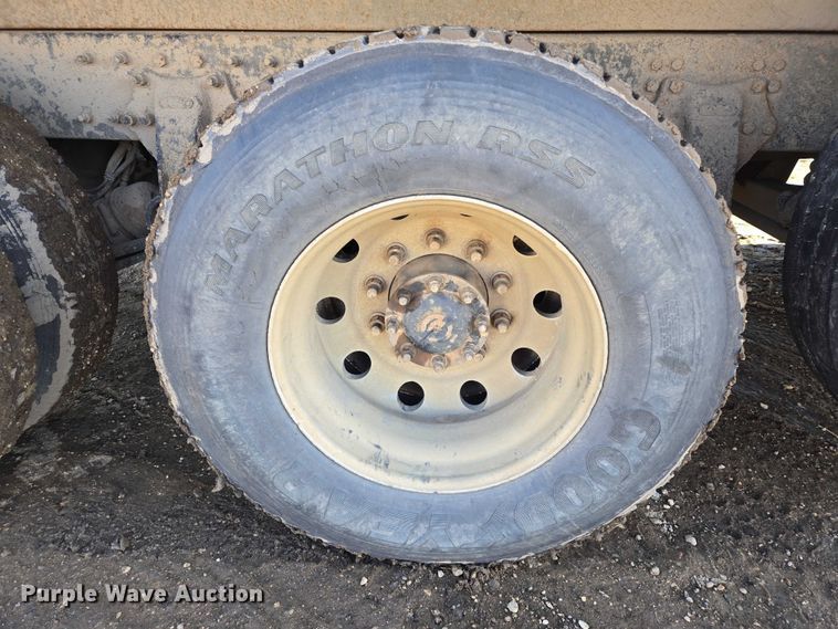 image for item EB1227 2004 Sterling L9500 dump truck