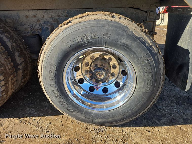 image for item EB1227 2004 Sterling L9500 dump truck