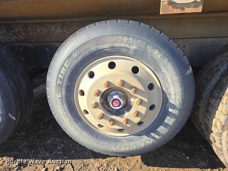 image for item EB1227 2004 Sterling L9500 dump truck