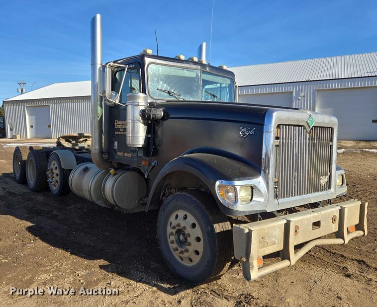 image for item EB1228 1999 International 9900 semi truck