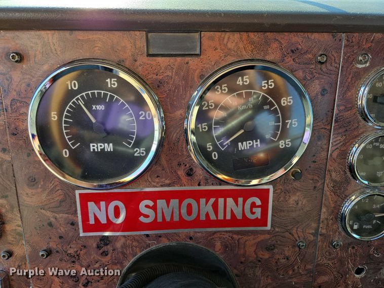 image for item EB1228 1999 International 9900 semi truck