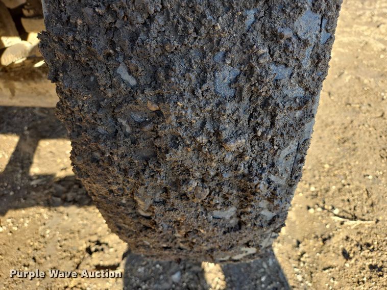 image for item EB1228 1999 International 9900 semi truck