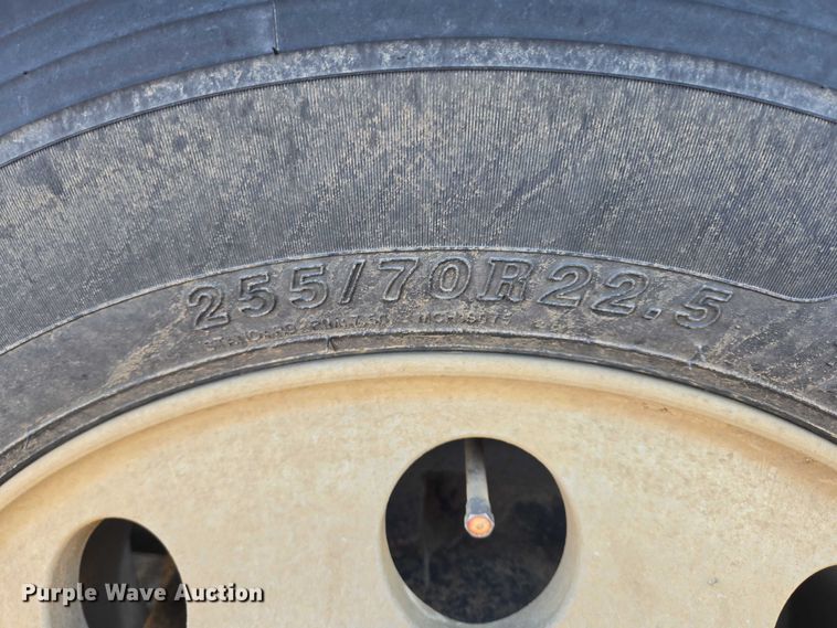 image for item EB1228 1999 International 9900 semi truck