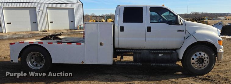 image for item EB1229 2007 Ford F750 semi truck