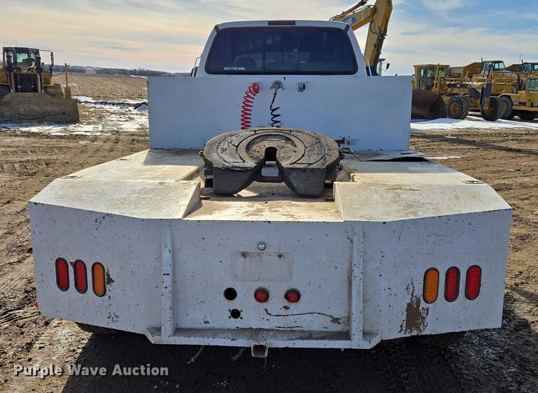 image for item EB1229 2007 Ford F750 semi truck