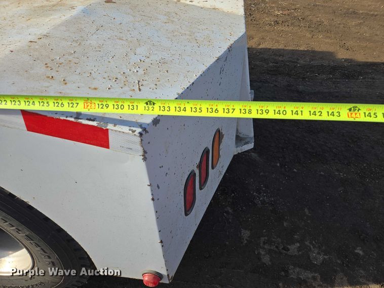 image for item EB1229 2007 Ford F750 semi truck