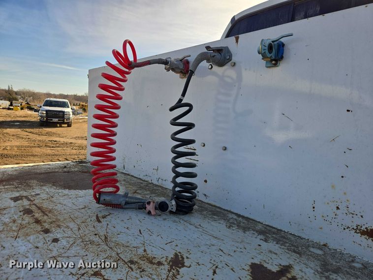 image for item EB1229 2007 Ford F750 semi truck