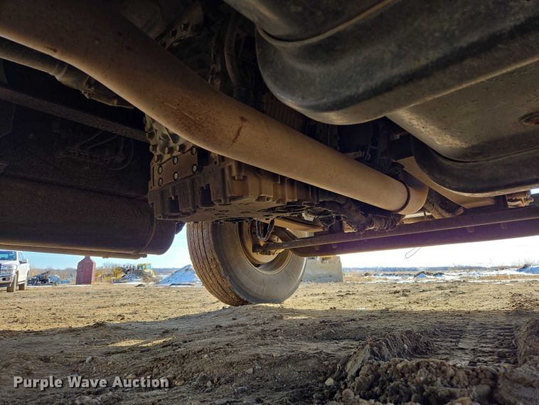 image for item EB1229 2007 Ford F750 semi truck