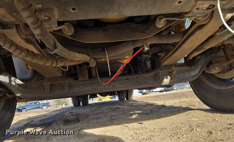 image for item EB1229 2007 Ford F750 semi truck