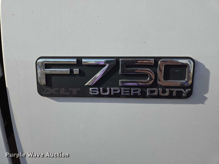 image for item EB1229 2007 Ford F750 semi truck