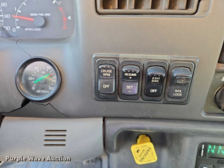 image for item EB1229 2007 Ford F750 semi truck