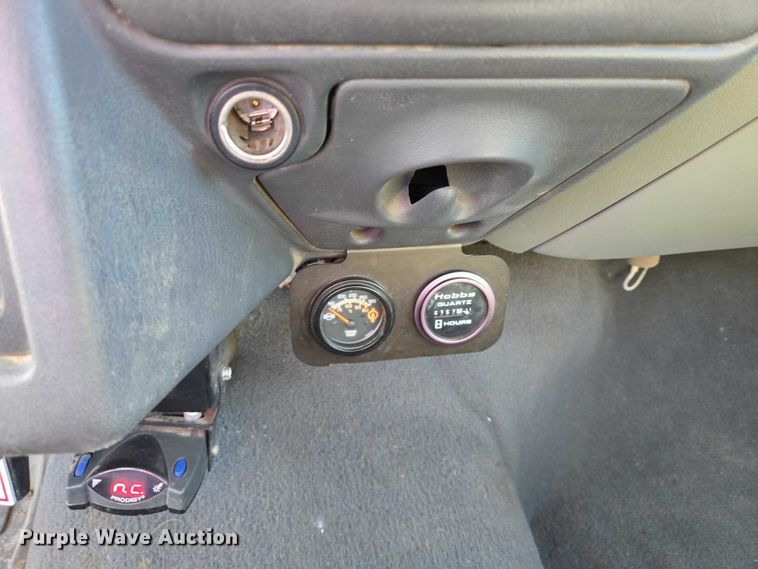 image for item EB1229 2007 Ford F750 semi truck