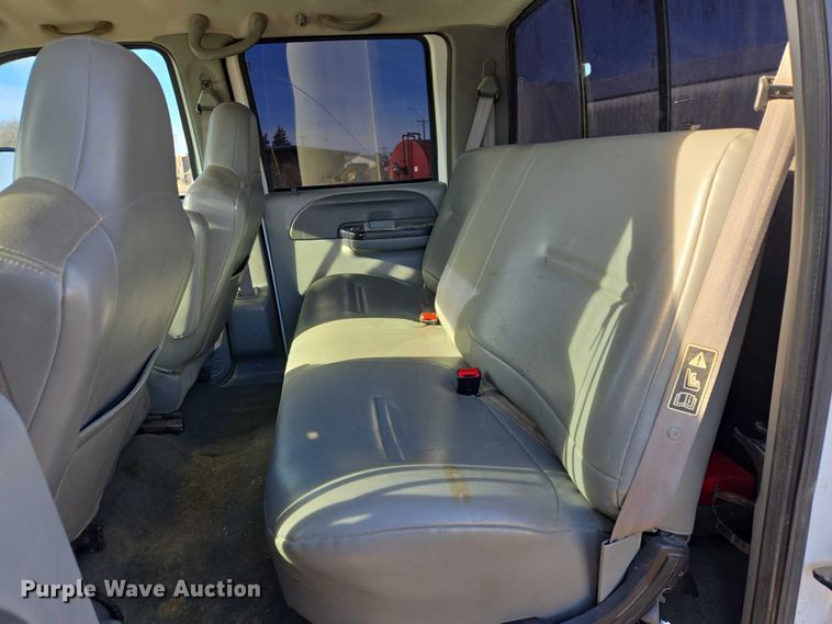 image for item EB1229 2007 Ford F750 semi truck