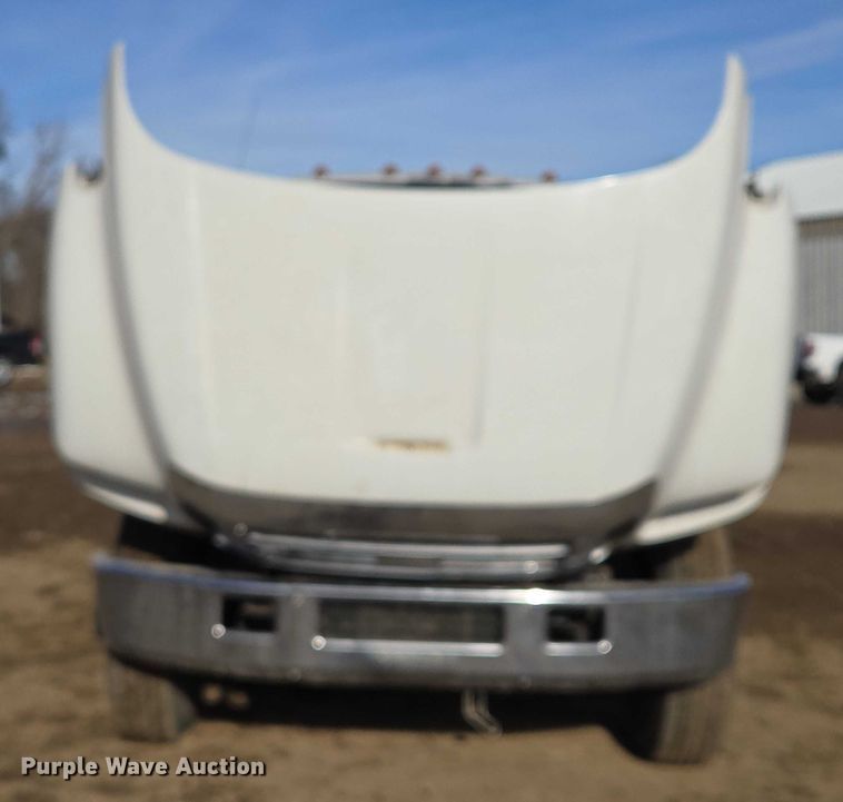 image for item EB1229 2007 Ford F750 semi truck