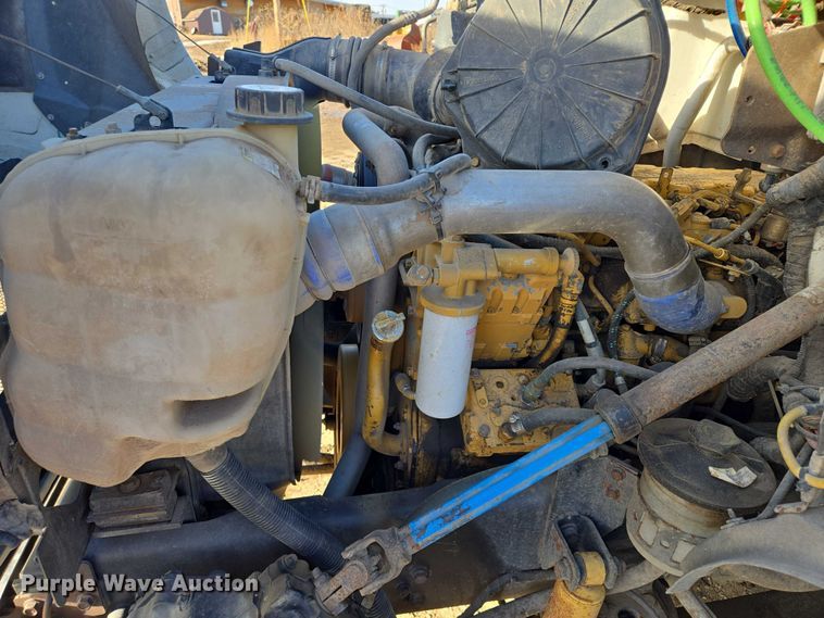 image for item EB1229 2007 Ford F750 semi truck