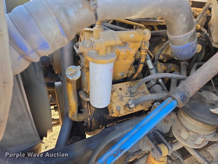 image for item EB1229 2007 Ford F750 semi truck