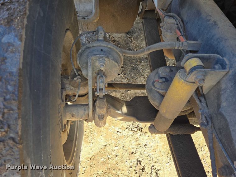 image for item EB1229 2007 Ford F750 semi truck