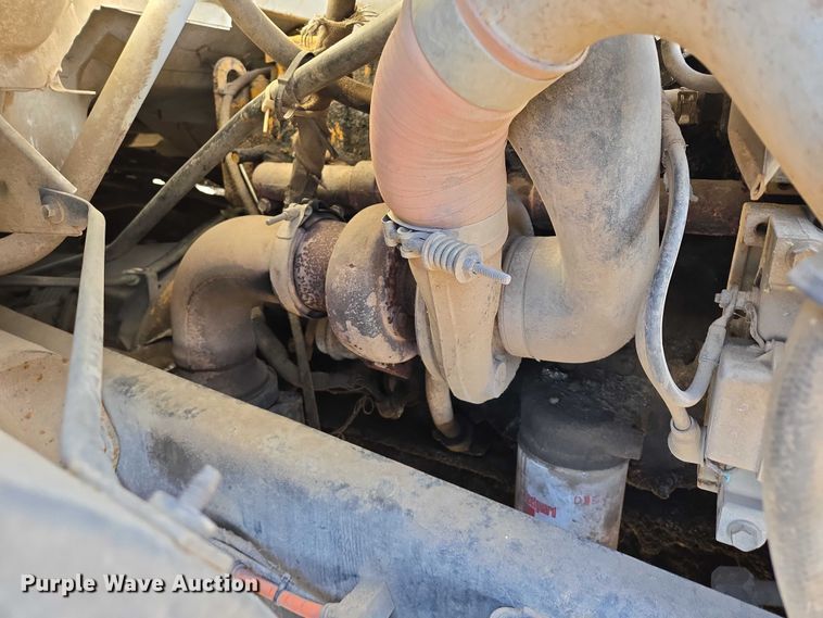 image for item EB1229 2007 Ford F750 semi truck