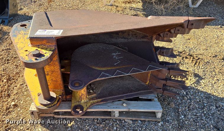 image for item EB1245 (2) excavator buckets