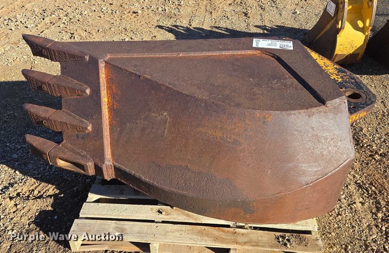 image for item EB1245 (2) excavator buckets