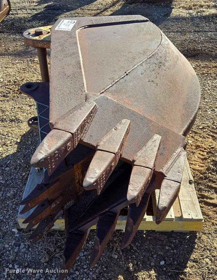 image for item EB1245 (2) excavator buckets