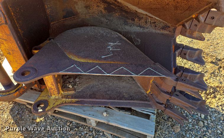 image for item EB1245 (2) excavator buckets