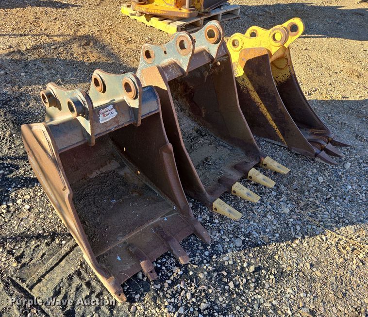 image for item EB1247 (3) excavator buckets