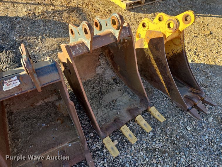 image for item EB1247 (3) excavator buckets