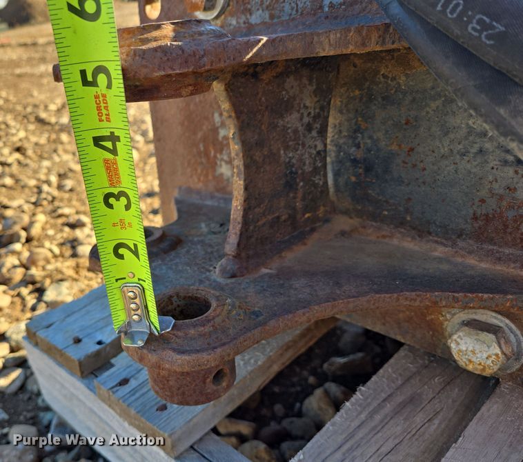 image for item EB1250 (2) Caterpillar breakers