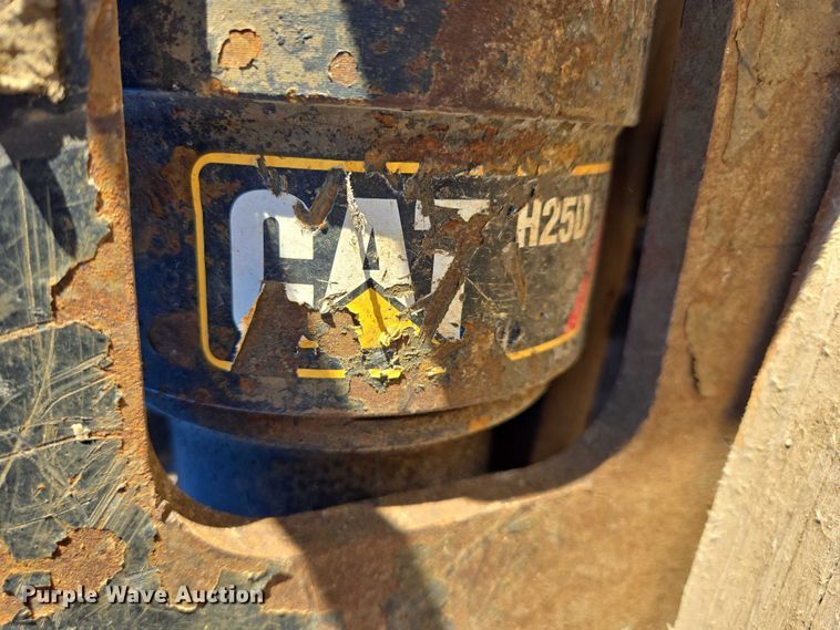 image for item EB1250 (2) Caterpillar breakers