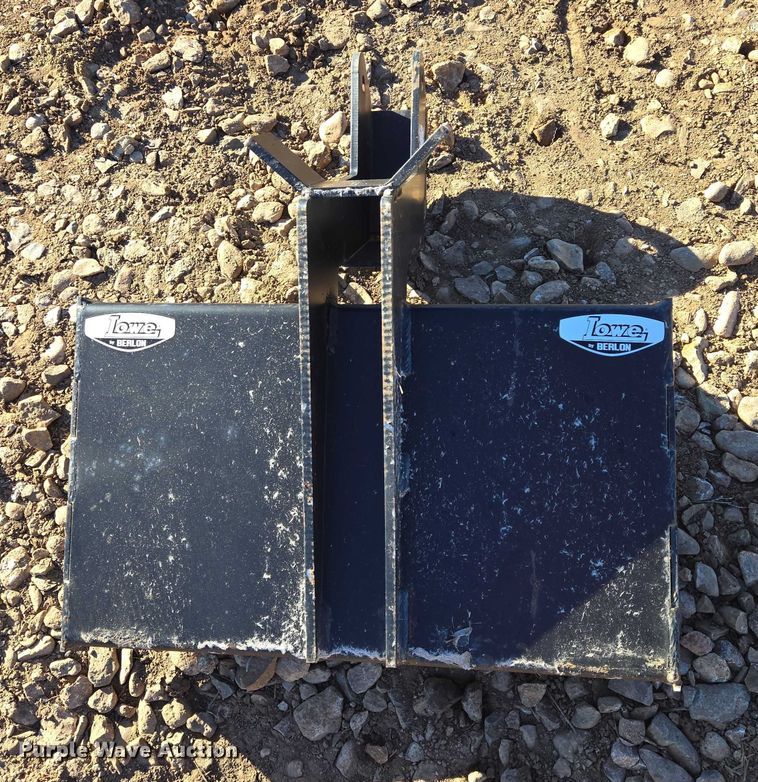 image for item EB1250 (2) Caterpillar breakers