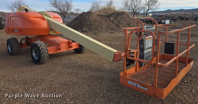 image for item EB1251 2006 JLG 400S boom lift