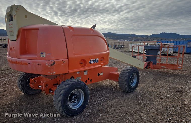 image for item EB1251 2006 JLG 400S boom lift