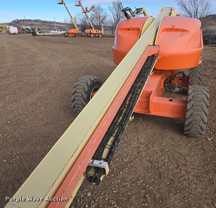 image for item EB1251 2006 JLG 400S boom lift