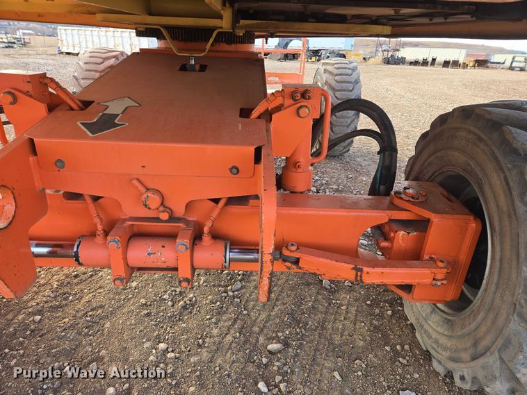 image for item EB1251 2006 JLG 400S boom lift