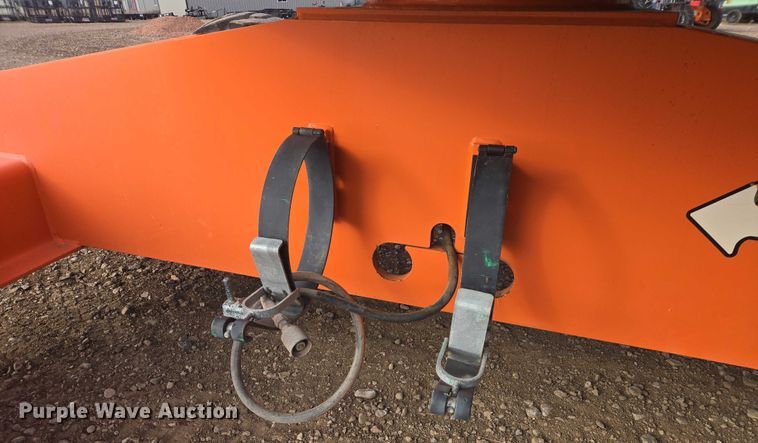 image for item EB1251 2006 JLG 400S boom lift