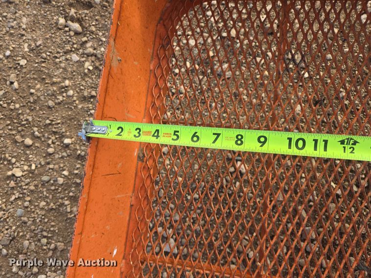 image for item EB1251 2006 JLG 400S boom lift