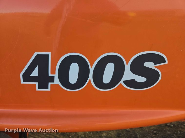 image for item EB1251 2006 JLG 400S boom lift