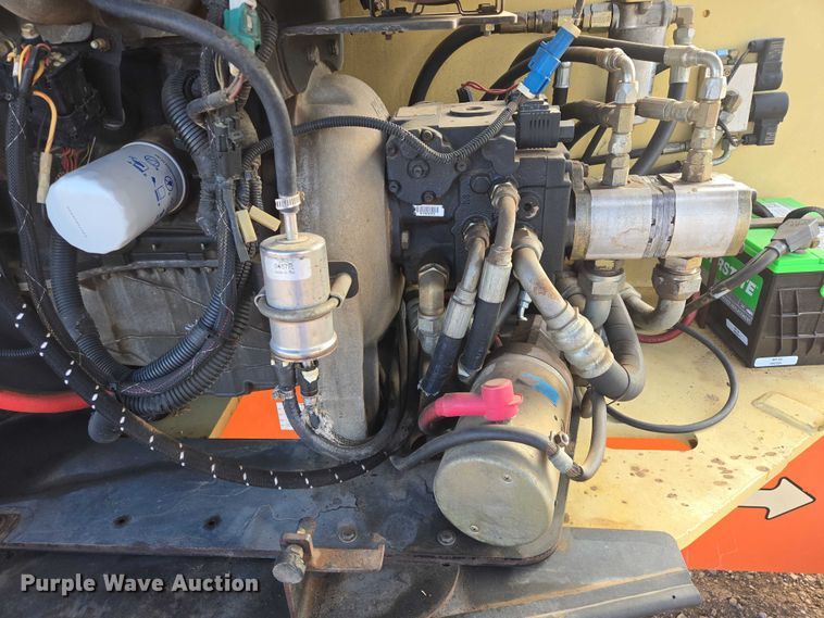 image for item EB1251 2006 JLG 400S boom lift