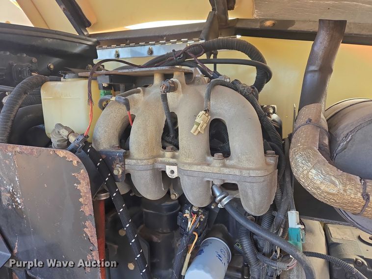 image for item EB1251 2006 JLG 400S boom lift