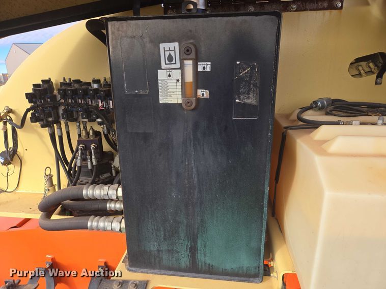 image for item EB1251 2006 JLG 400S boom lift