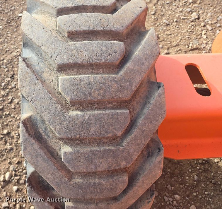 image for item EB1251 2006 JLG 400S boom lift