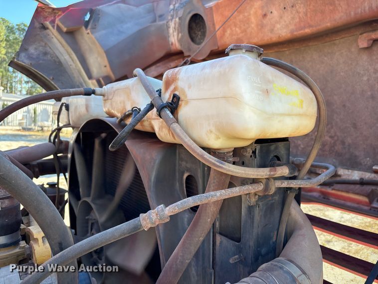 image for item EC3902 1998 Ford LNT8000 crane truck