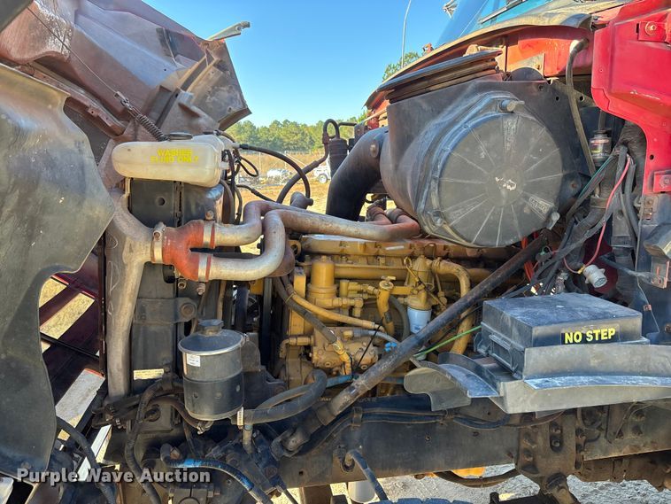 image for item EC3902 1998 Ford LNT8000 crane truck