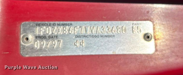 image for item EC3902 1998 Ford LNT8000 crane truck