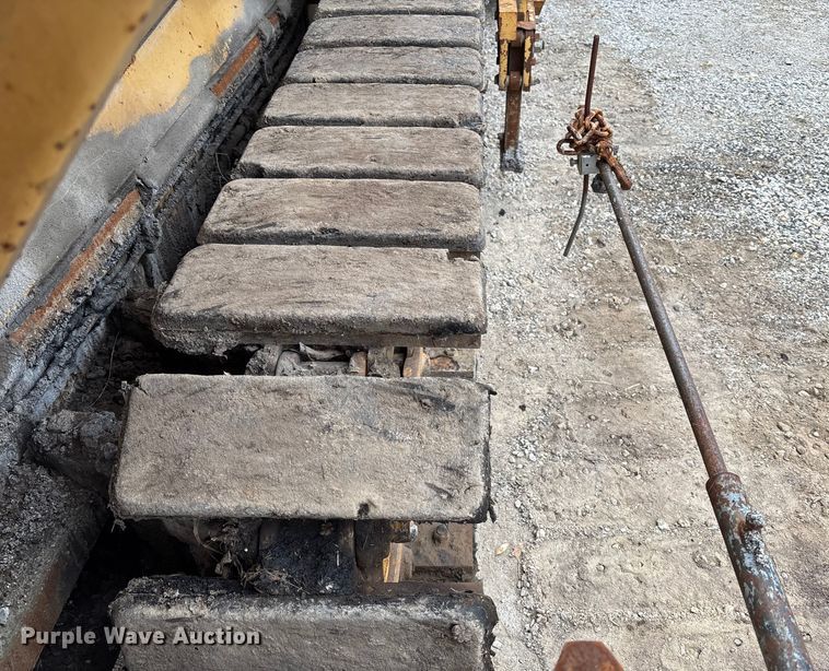 image for item ED5095 Caterpillar AP-650B paver